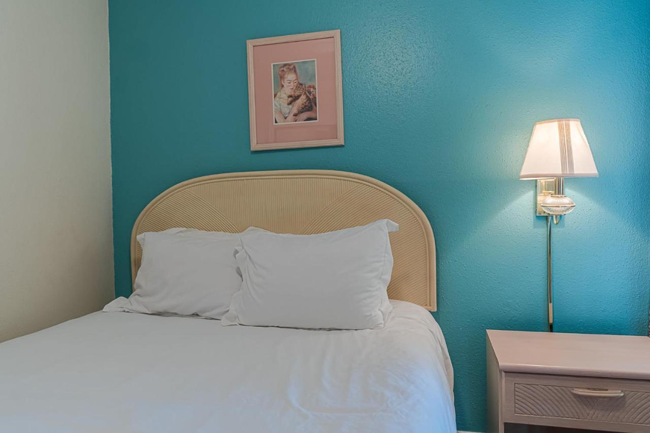 Beachside Bungalow With 2 Pools Hotel Galveston Kültér fotó